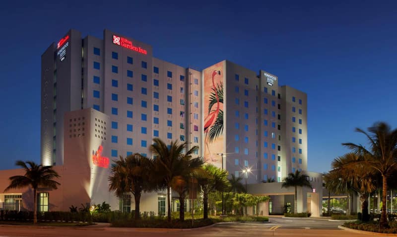 Homewood Suites by Hilton Miami Dolphin Mall — building