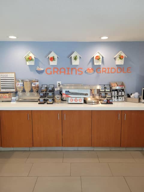 Sonesta ES Suites St. Louis - Chesterfield — dining
