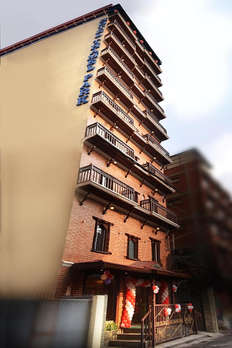 Hotel Thamel Park — building