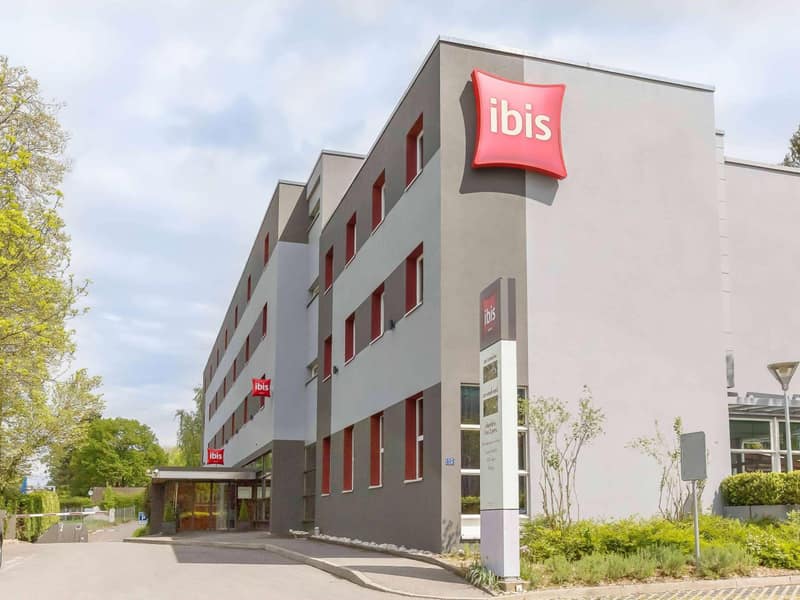 ibis Genève Aéroport — building