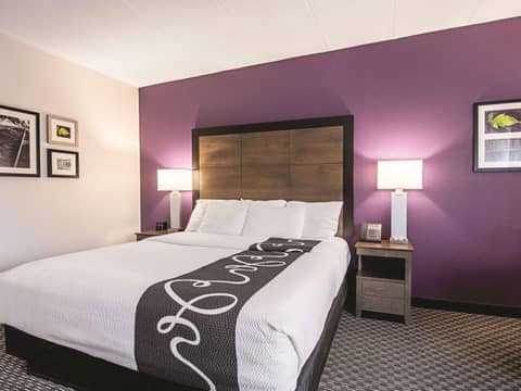 La Quinta Inn & Suites by Wyndham Portland DT Maine Med — photo 2