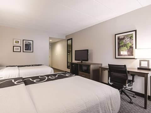 La Quinta Inn & Suites by Wyndham Portland DT Maine Med — photo 4