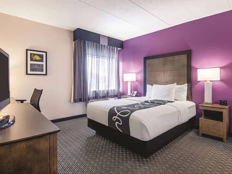 La Quinta Inn & Suites by Wyndham Portland DT Maine Med — photo 7