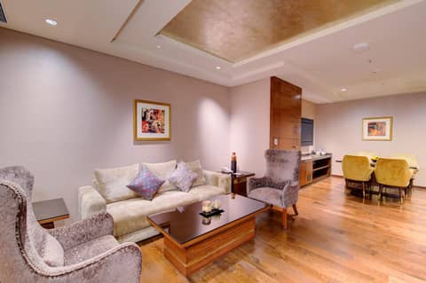 Niranta Transit Hotel Terminal 2 Arrivals/Landside — hotel room