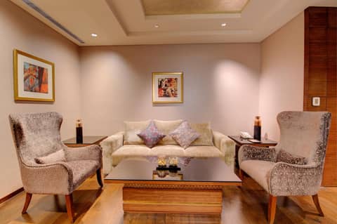 Niranta Transit Hotel Terminal 2 Arrivals/Landside — lounge