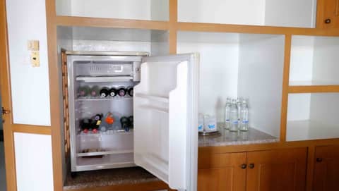 Welcome Plaza Hotel — kitchen