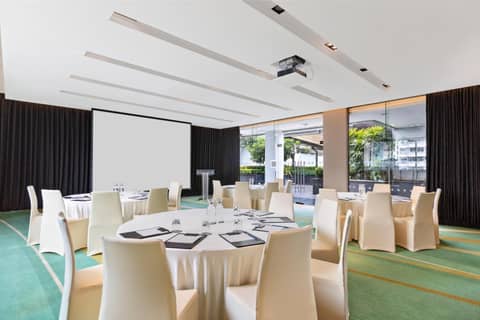 Paradox Bangkok Sukhumvit — photo 8