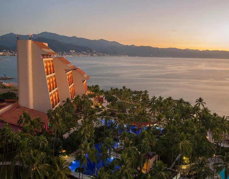 Club Regina Puerto Vallarta — building