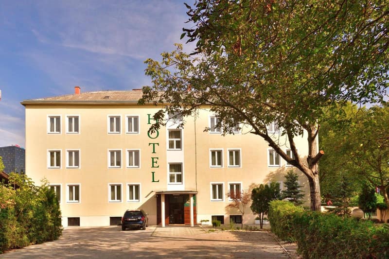 Hotel Orient Zagreb — building