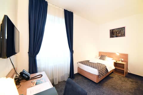Hotel Orient Zagreb — photo 6