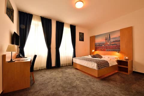 Hotel Orient Zagreb — photo 8