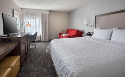 Hampton Inn Boston Logan Airport — photo 4