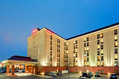 Hampton Inn Boston Logan Airport — photo 9