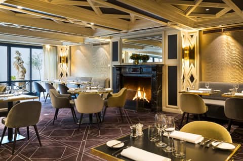Hotel Barsey by Warwick — dining