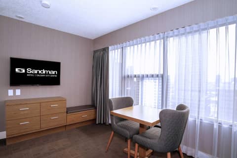 Sandman Signature Calgary Downtown Hotel — photo 5