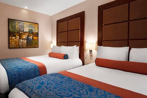 Leonardo Royal London St Paul’s — hotel room