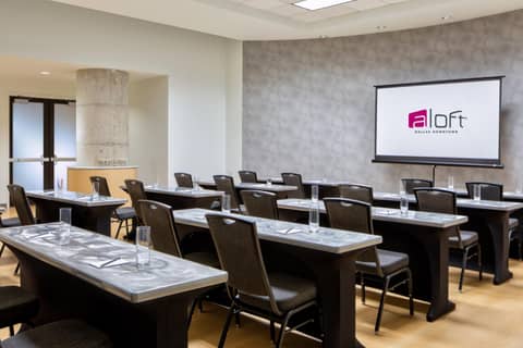 Aloft by Marriott Dallas Downtown — photo 2