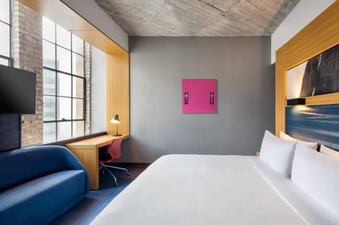 Aloft by Marriott Dallas Downtown — photo 3