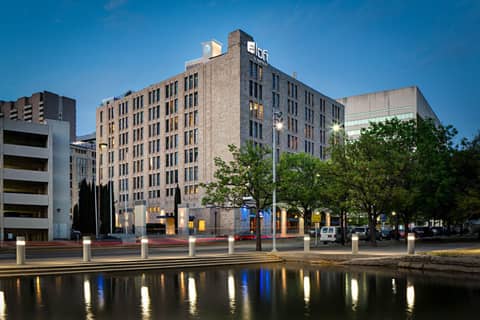Aloft by Marriott Dallas Downtown — photo 9