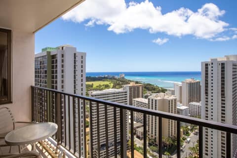 Aston at the Waikiki Banyan — photo 6