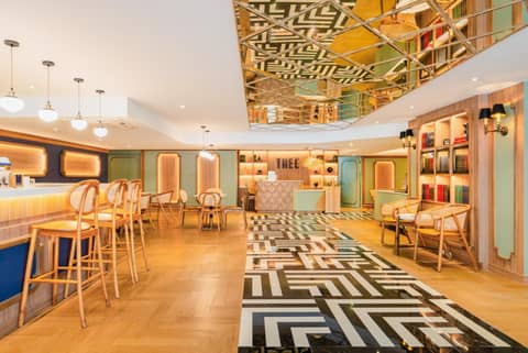 THEE Bangkok by TH District — recepcion & lobby