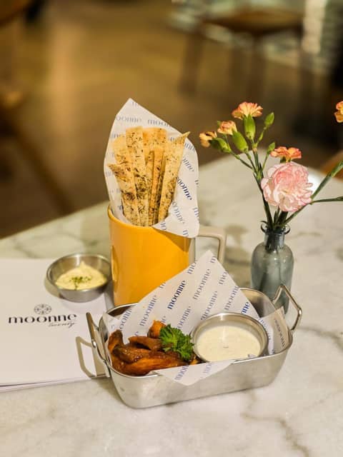 THEE Bangkok by TH District — dining