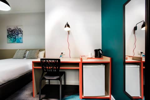Greenacre Hotel — hotel room