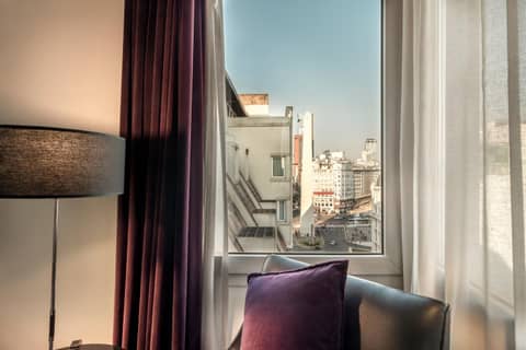 Broadway Hotel & Suites — photo 5