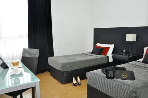 Broadway Hotel & Suites — photo 6