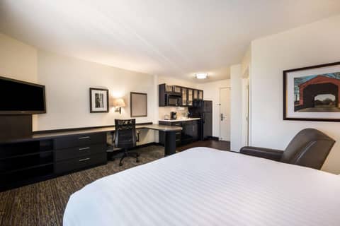 Sonesta Simply Suites Pittsburgh Airport — photo 2