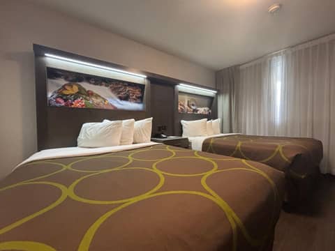 Super 8 by Wyndham Macleod Trail Calgary — photo 8