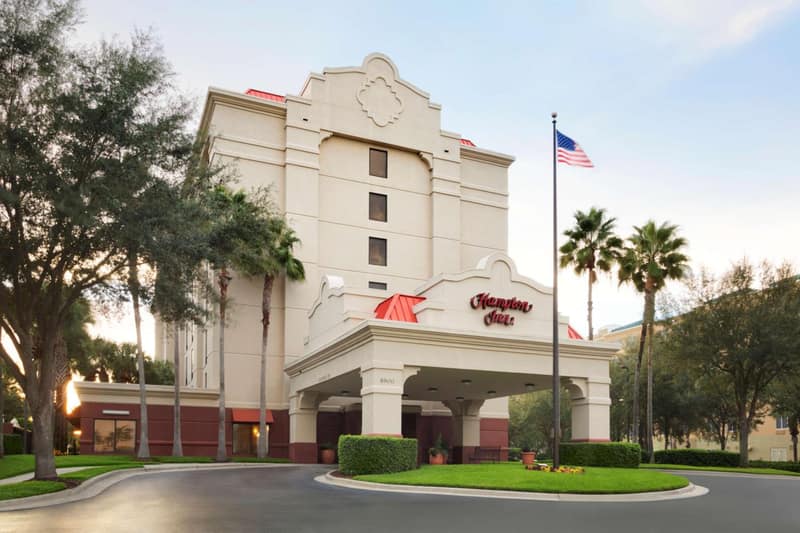 Hampton Inn Orlando International Drive Convention Center — building