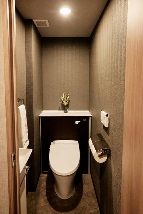 Section L Hatchobori — bathroom