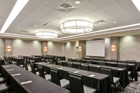 Embassy Suites by Hilton Minneapolis Airport — photo 8