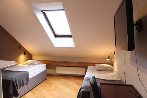 Cracow Old Town Guest House — hotel room
