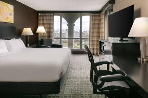 DoubleTree by Hilton Dallas Market Center — photo 2