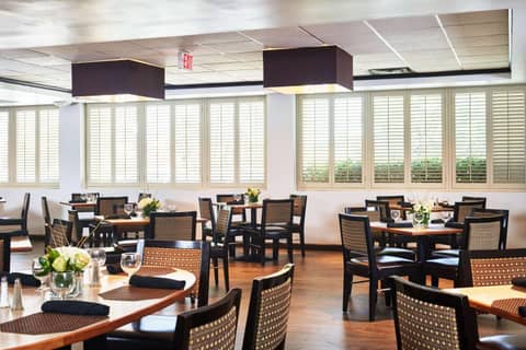 DoubleTree by Hilton Dallas Market Center — photo 3