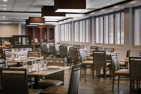 DoubleTree by Hilton Dallas Market Center — photo 6