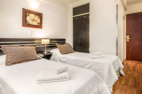 Up Retiro — hotel room