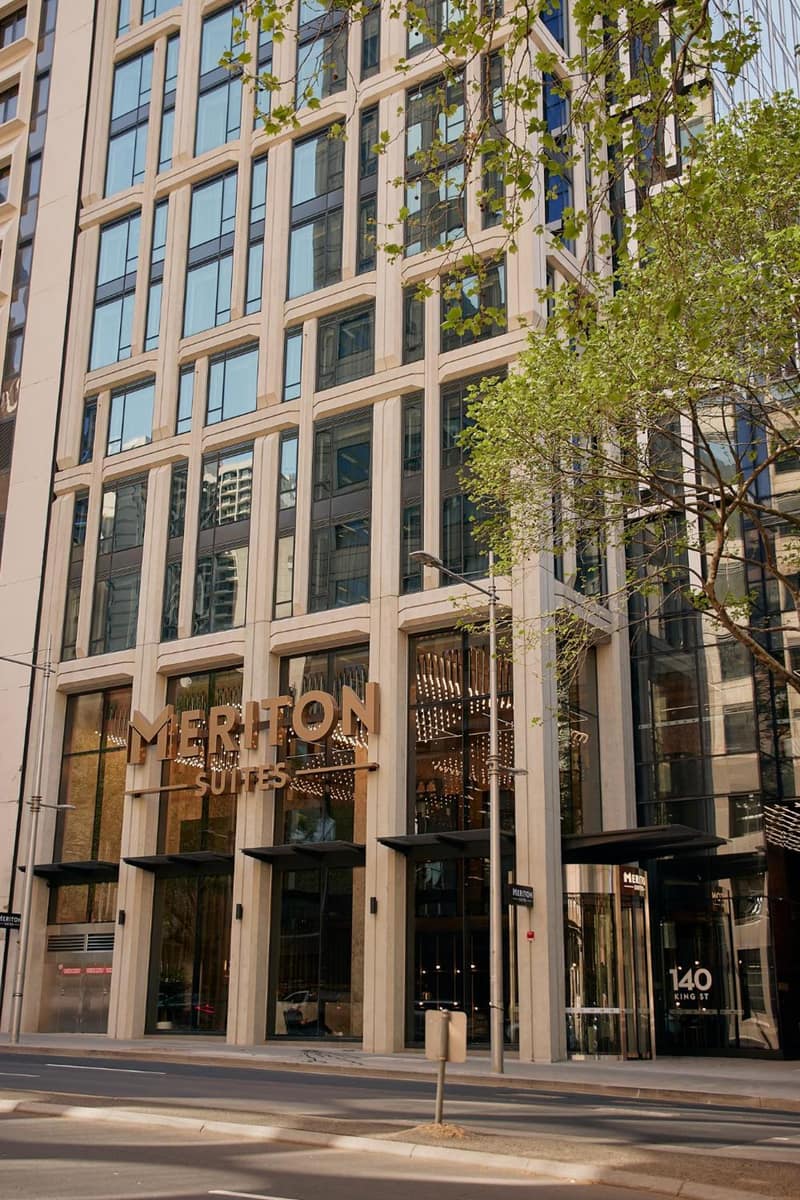 Meriton Suites Melbourne — building