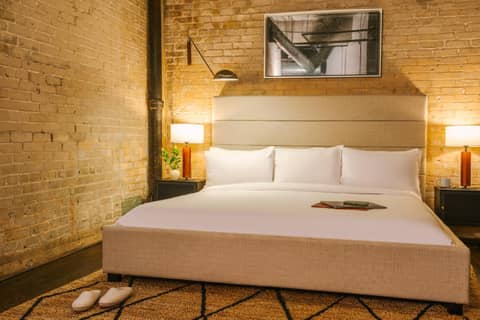 The District at Hogg Palace, A Wyndham Hotel — photo 3