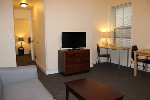 Washington Plaza Apartments — hotel room