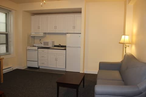 Washington Plaza Apartments — kitchen