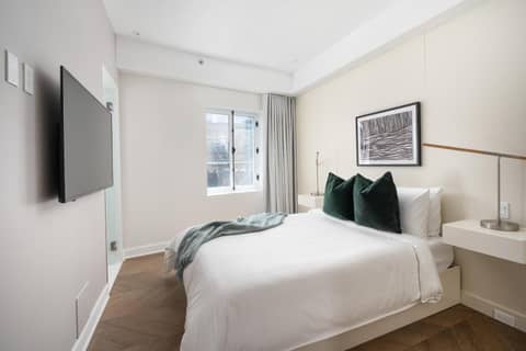 Sonder Saint Paul — bedroom