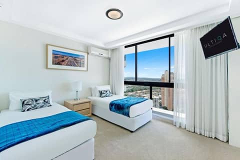 ULTIQA Beach Haven on Broadbeach — hotel room