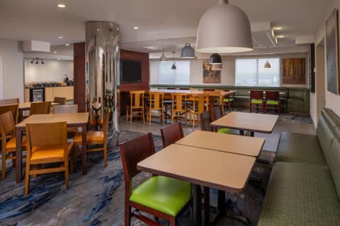 Fairfield Inn & Suites by Marriott Fort Myers Cape Coral — photo 7