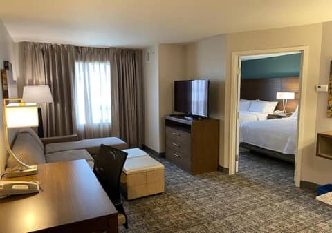 Staybridge Suites - Calgary Airport by IHG — hotel room