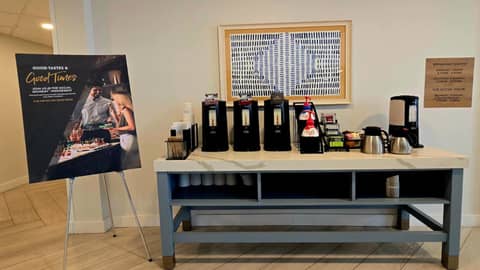Staybridge Suites - Calgary Airport by IHG — photo 7