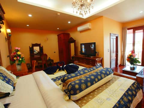 At Chiang Mai Hotel — photo 2