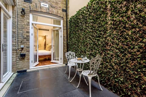 Buckingham & Lloyds — balance & terrace